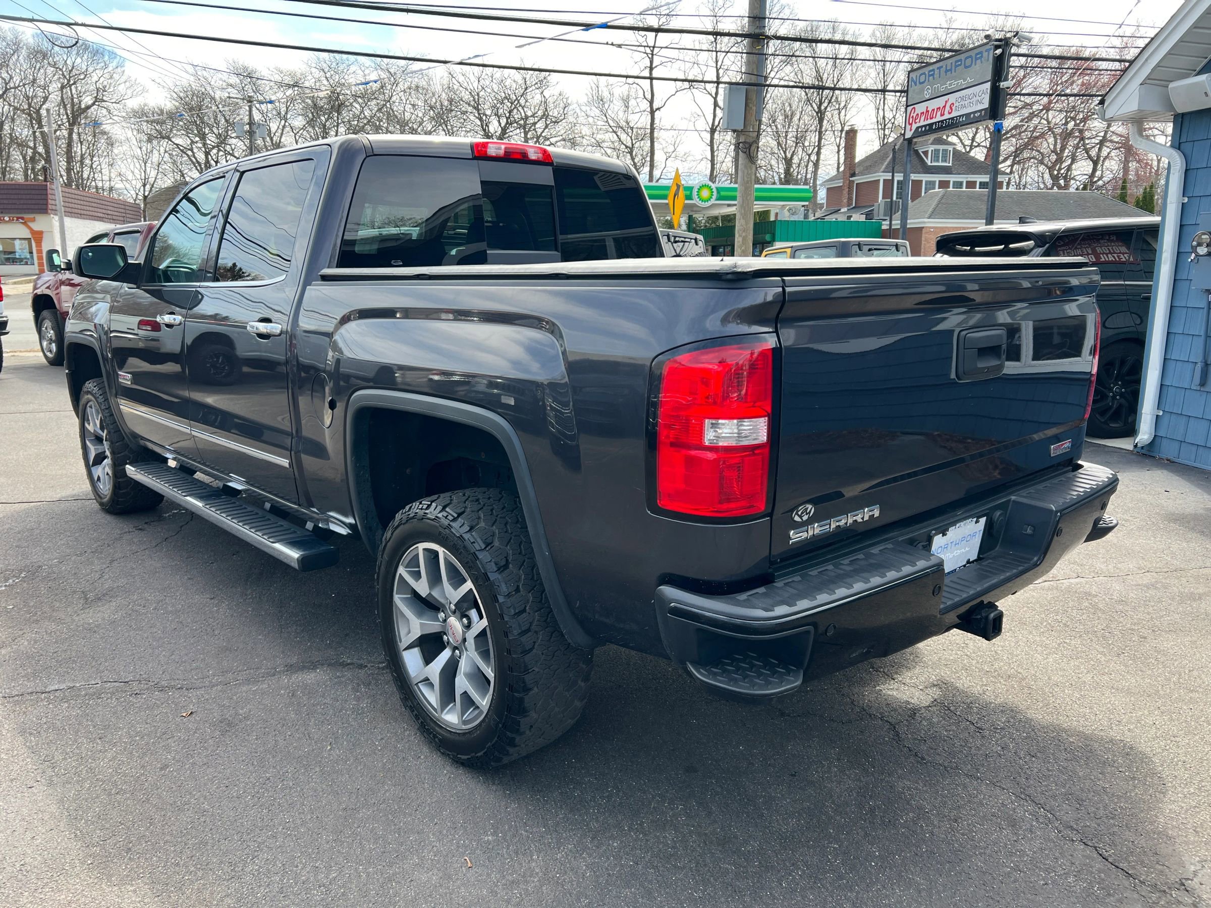 Used 2015 GMC Sierra 1500 SLE image 4