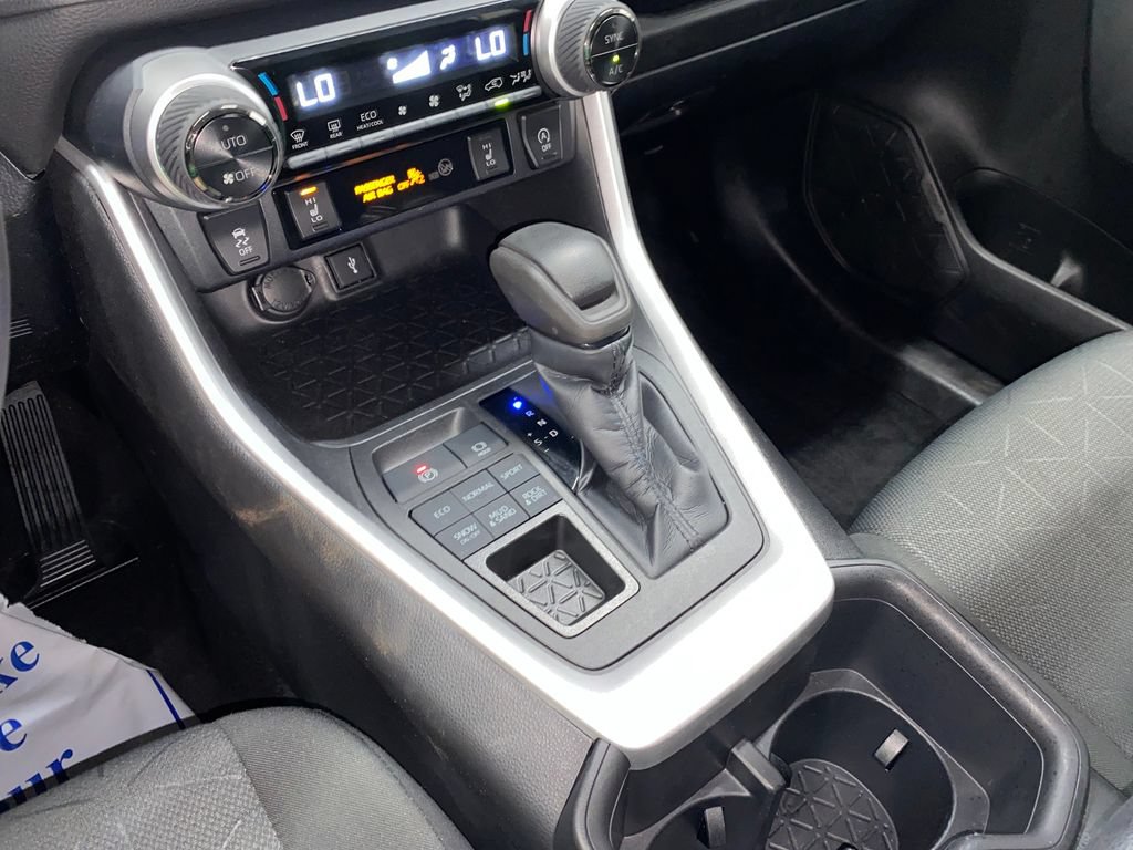 Used 2022 Toyota RAV4 XLE w/ Convenience Package AWD/4WD image 24