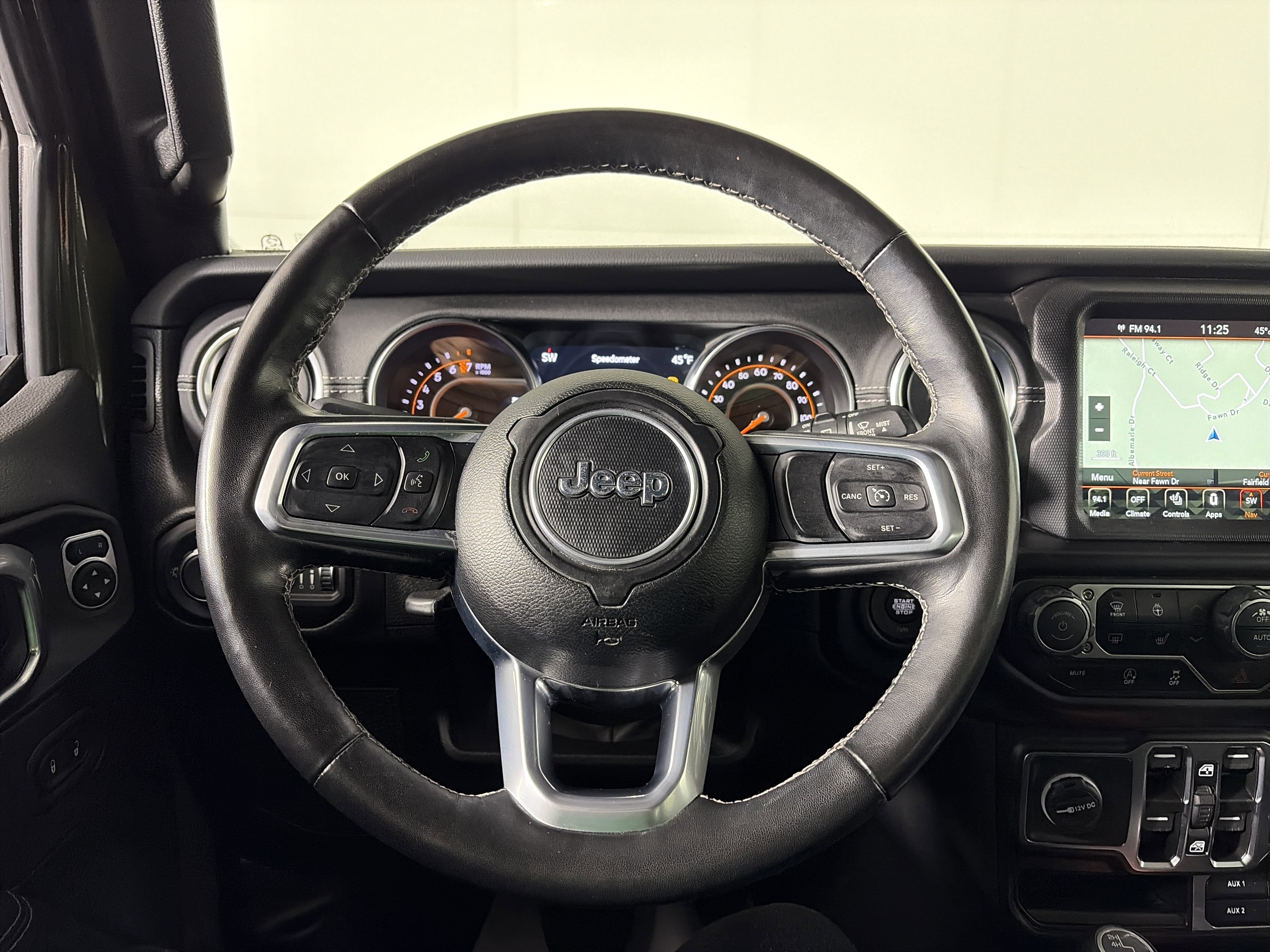 Used 2022 Jeep Wrangler Unlimited Sahara w/ Cold Weather Group image 25