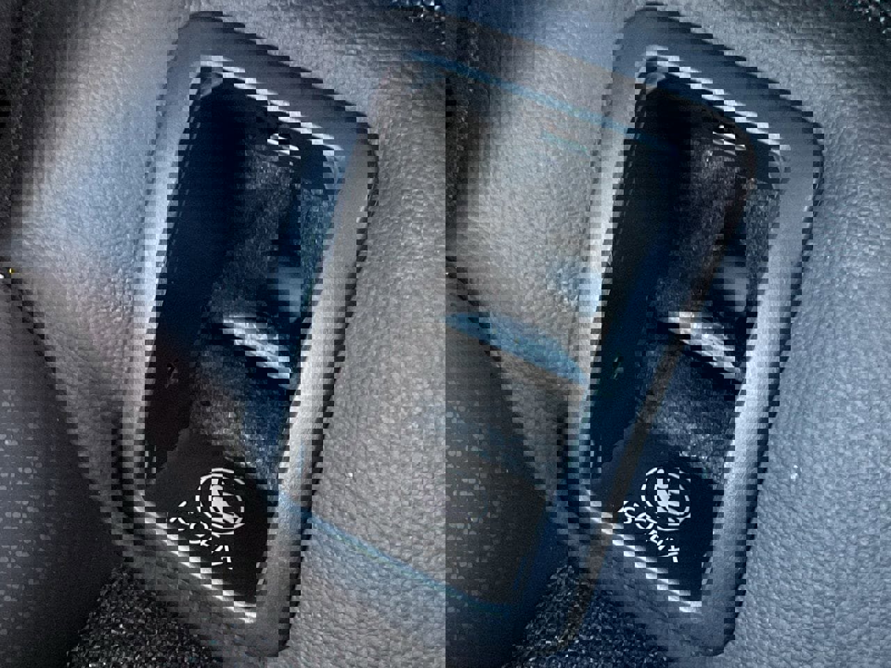 Used 2025 MAZDA CX-50 AWD 2.5 S w/ Premium Package image 17