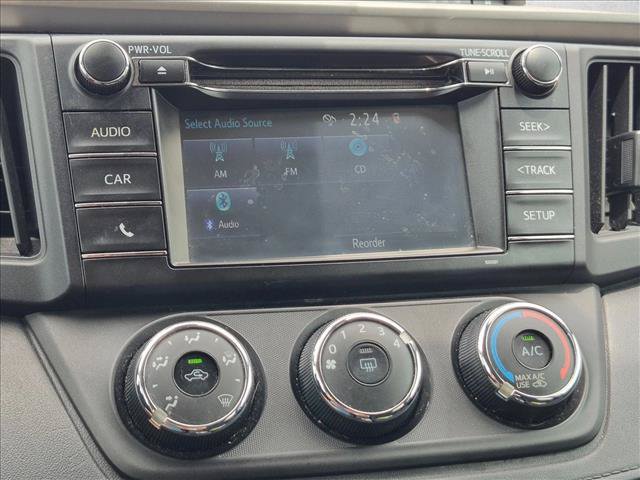 Used 2017 Toyota RAV4 LE FWD image 11