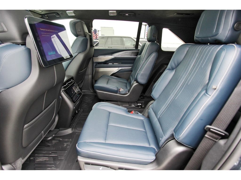 New 2025 Cadillac Escalade IQ Luxury 2 image 7