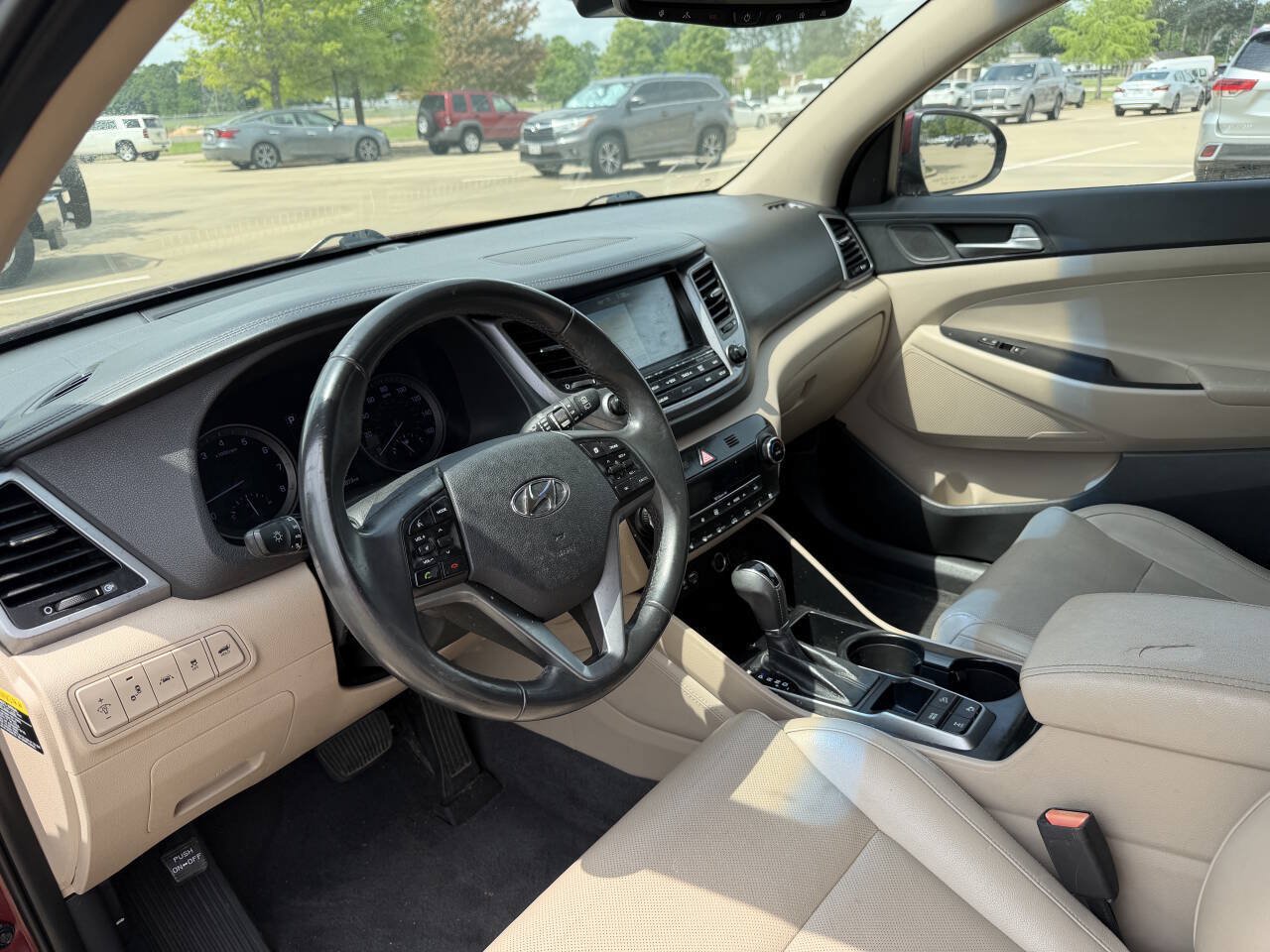Used 2016 Hyundai Tucson Limited w/ Option Group 03 AWD/4WD image 9