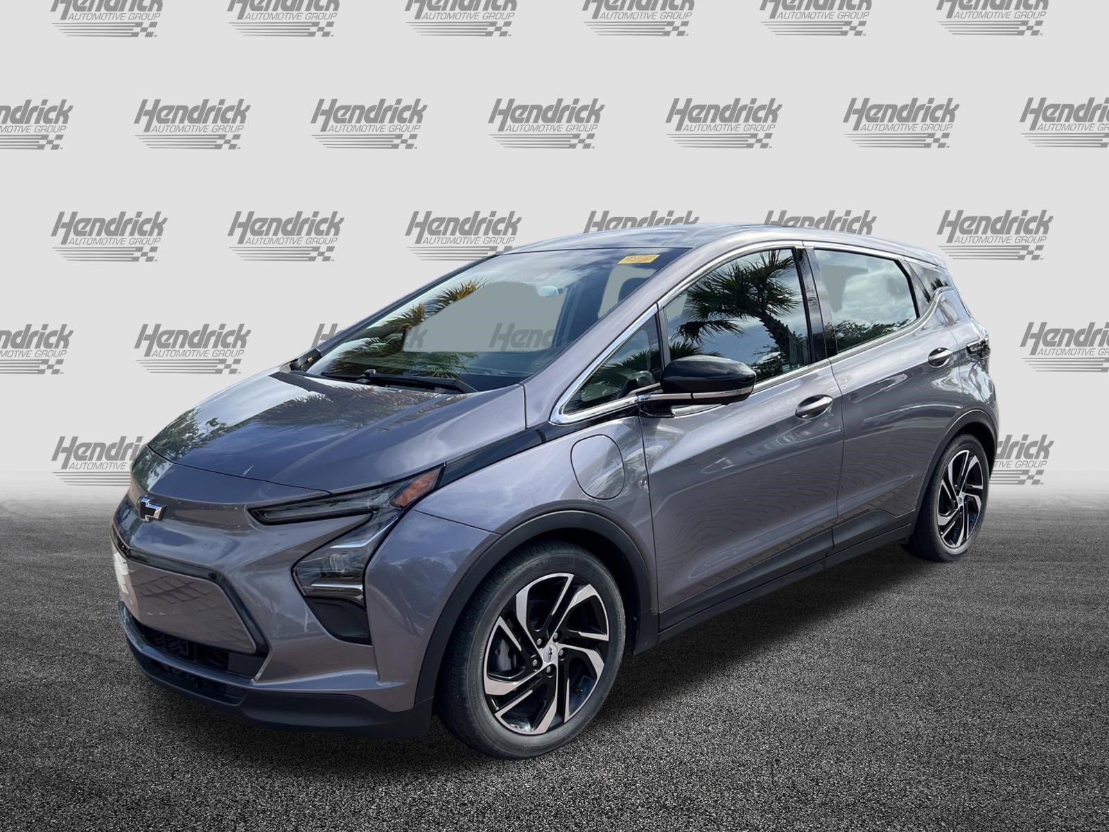 Used 2022 Chevrolet Bolt LT w/ Infotainment Package image 5