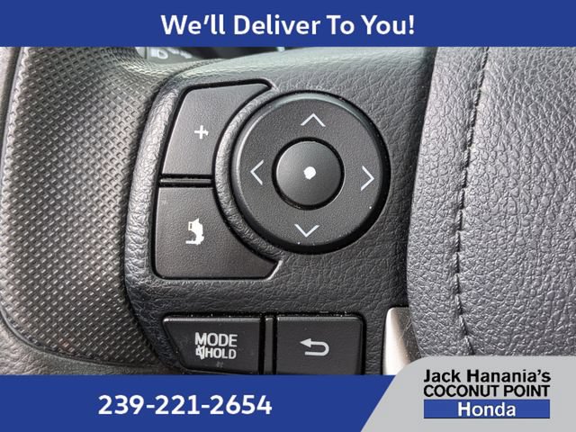 Used 2015 Toyota Corolla LE FWD image 27