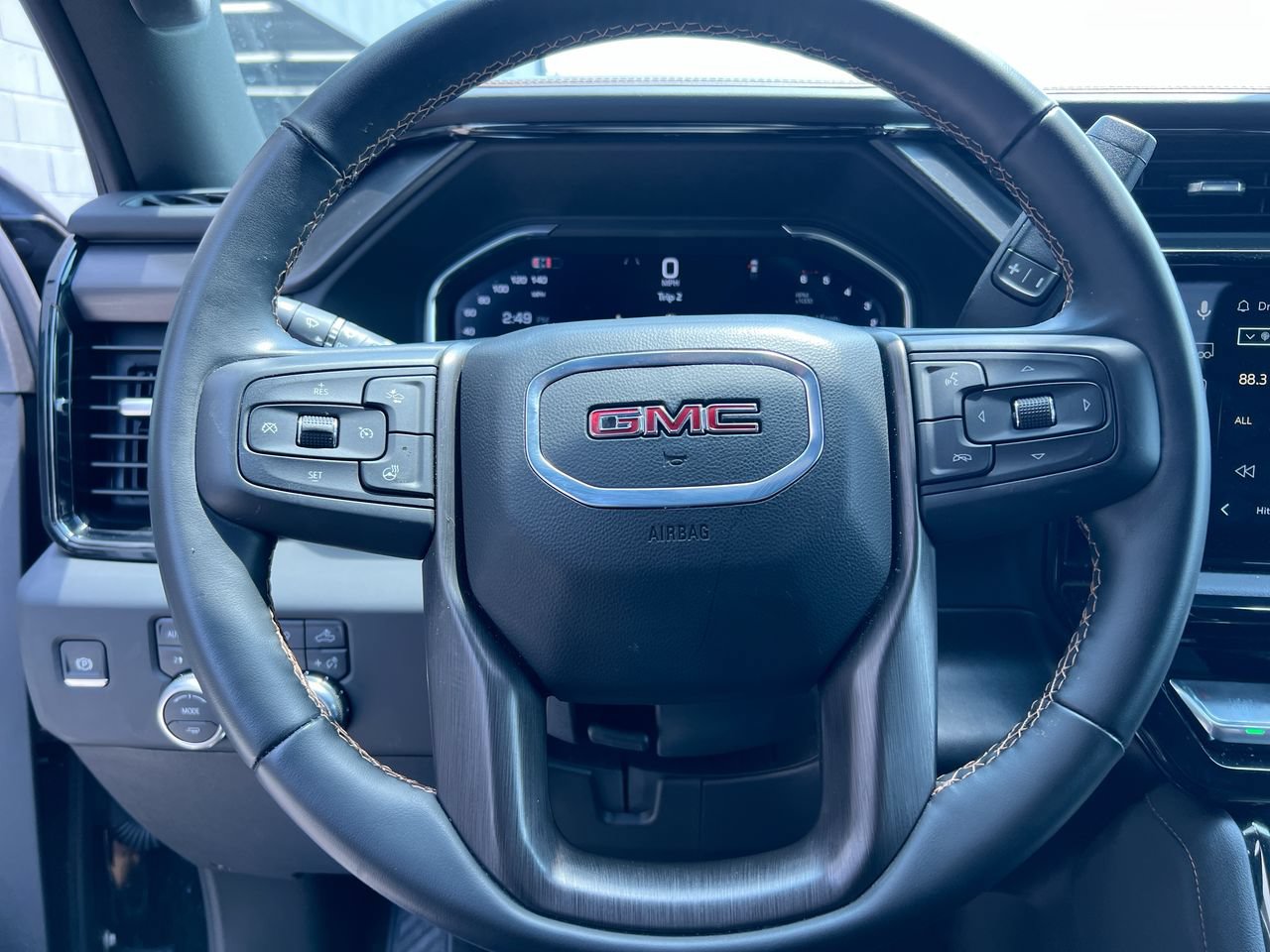 Used 2025 GMC Sierra 2500 AT4 AWD/4WD image 15