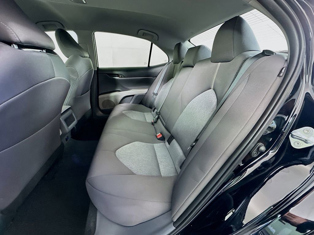 Used 2022 Toyota Camry LE image 23