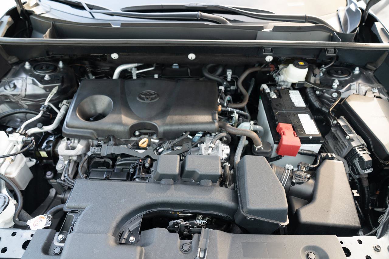 Used 2024 Toyota RAV4 XLE image 40