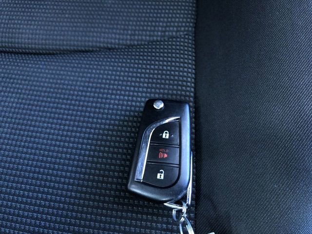 Certified 2025 Toyota RAV4 LE AWD/4WD image 32