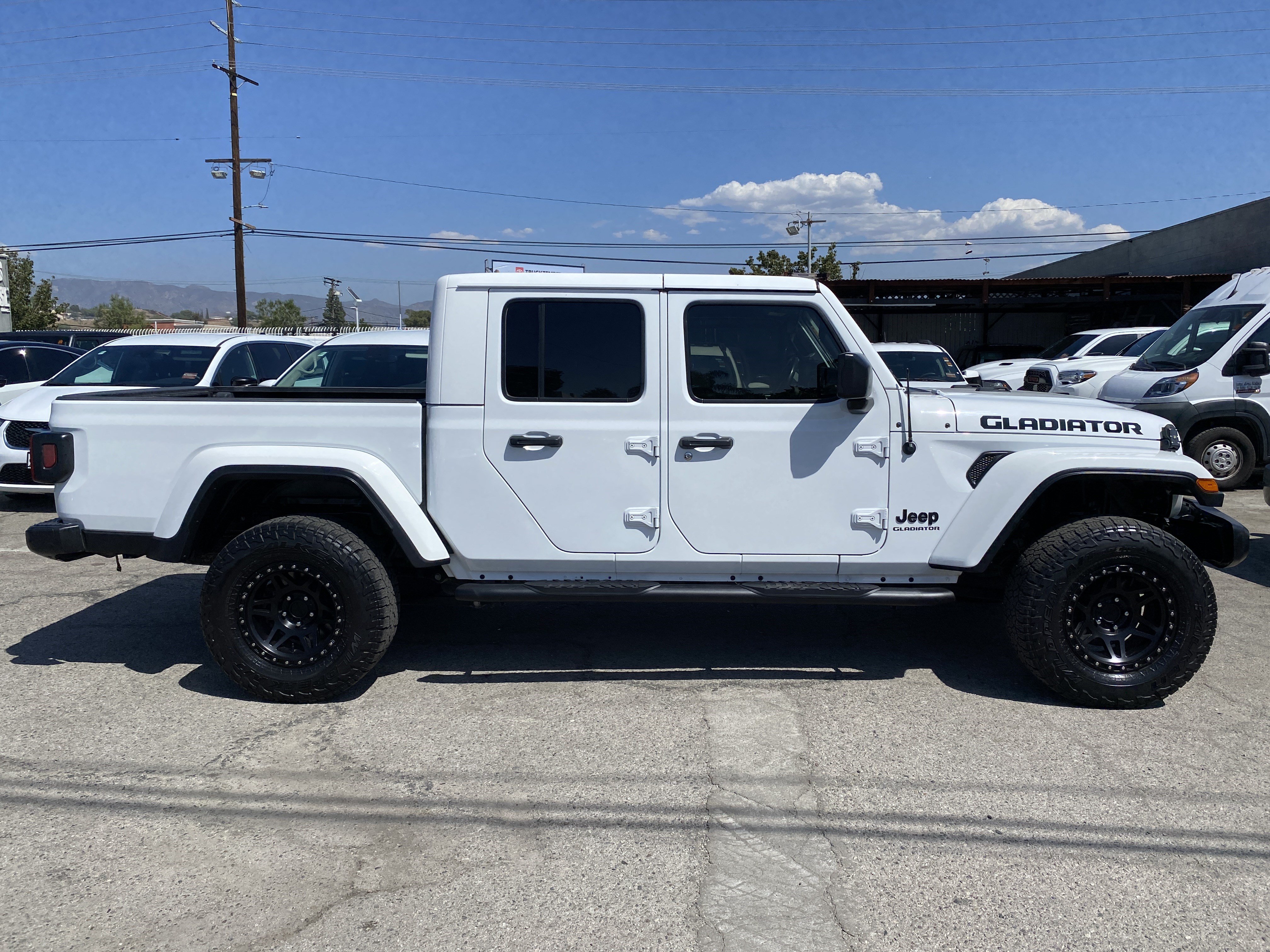 Used 2021 Jeep Gladiator Sport AWD/4WD image 11
