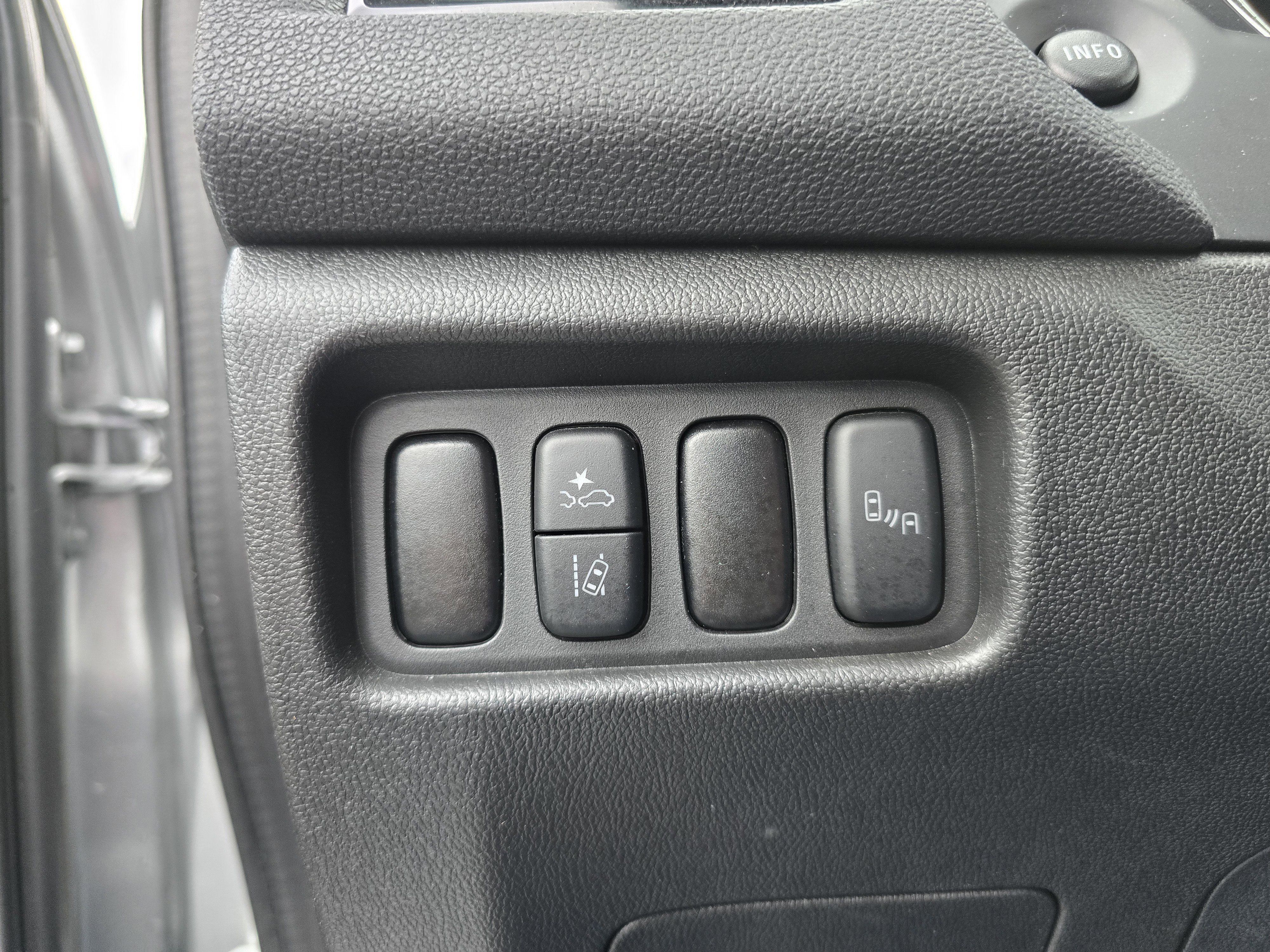 Used 2025 Mitsubishi Outlander Sport SE image 16