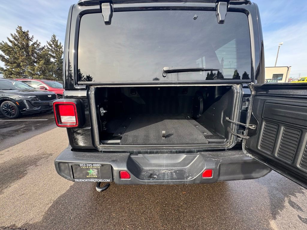 Used 2022 Jeep Wrangler Unlimited Sahara w/ Cold Weather Group image 37