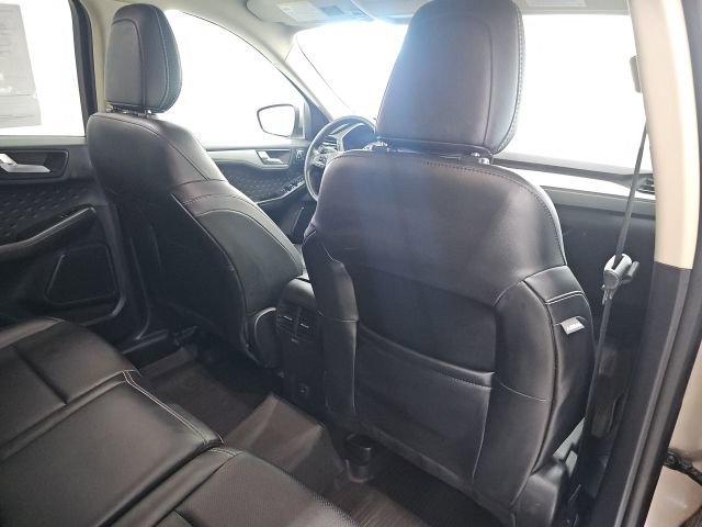 Used 2020 Ford Escape SEL image 14