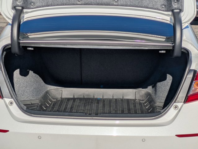 Used 2019 Honda Accord Touring image 6