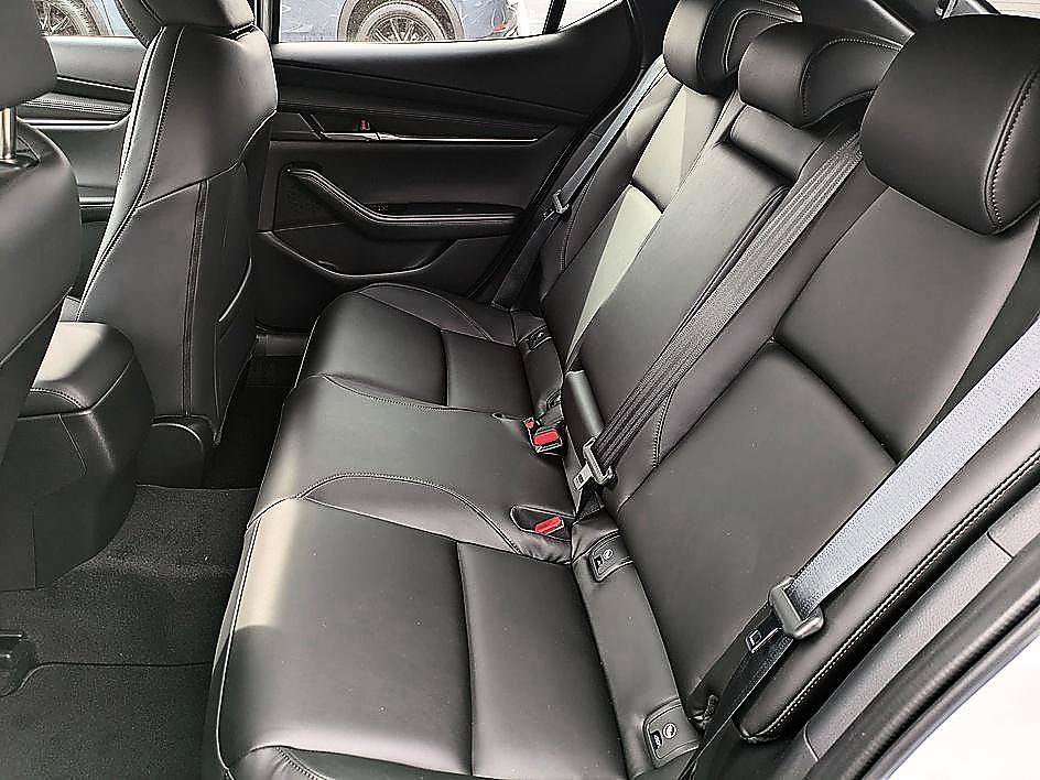 New 2026 MAZDA MAZDA3 2.5 S Hatchback w/ Premium Pkg FWD image 24