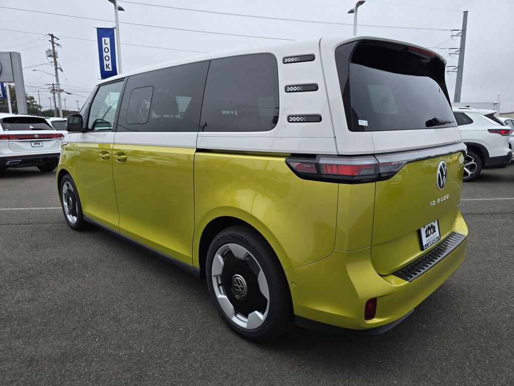 New 2025 Volkswagen ID. Buzz Pro S Plus image 6