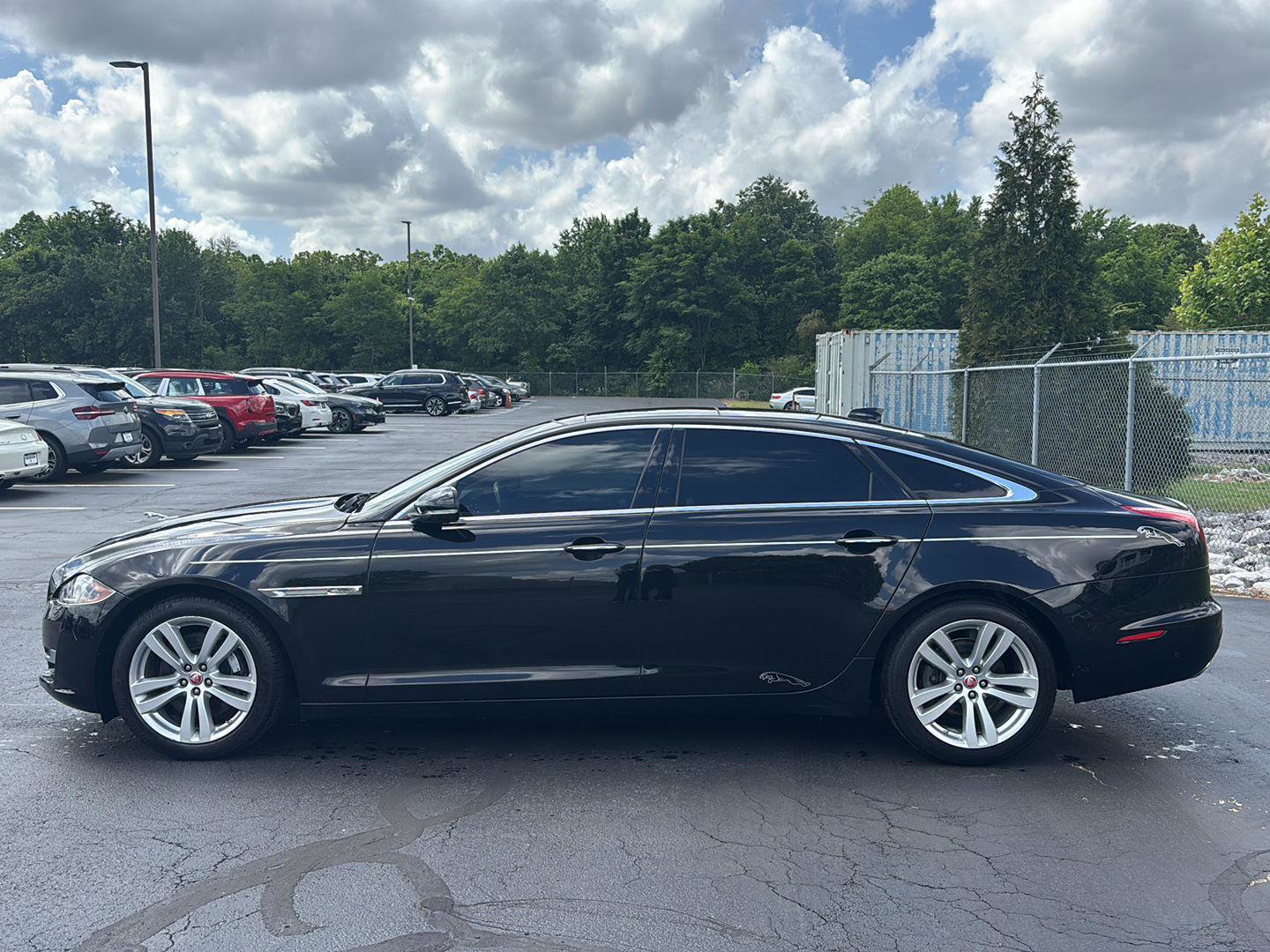Used 2018 Jaguar XJ L Portfolio RWD image 2