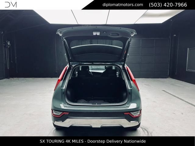 Used 2023 Kia Niro SX Touring FWD image 49