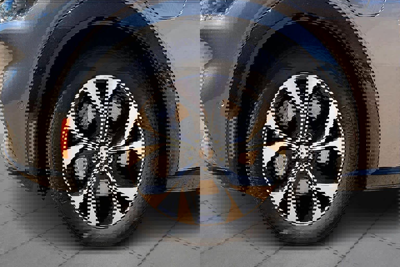 Used 2023 Ford Mustang Mach-E Premium image 9