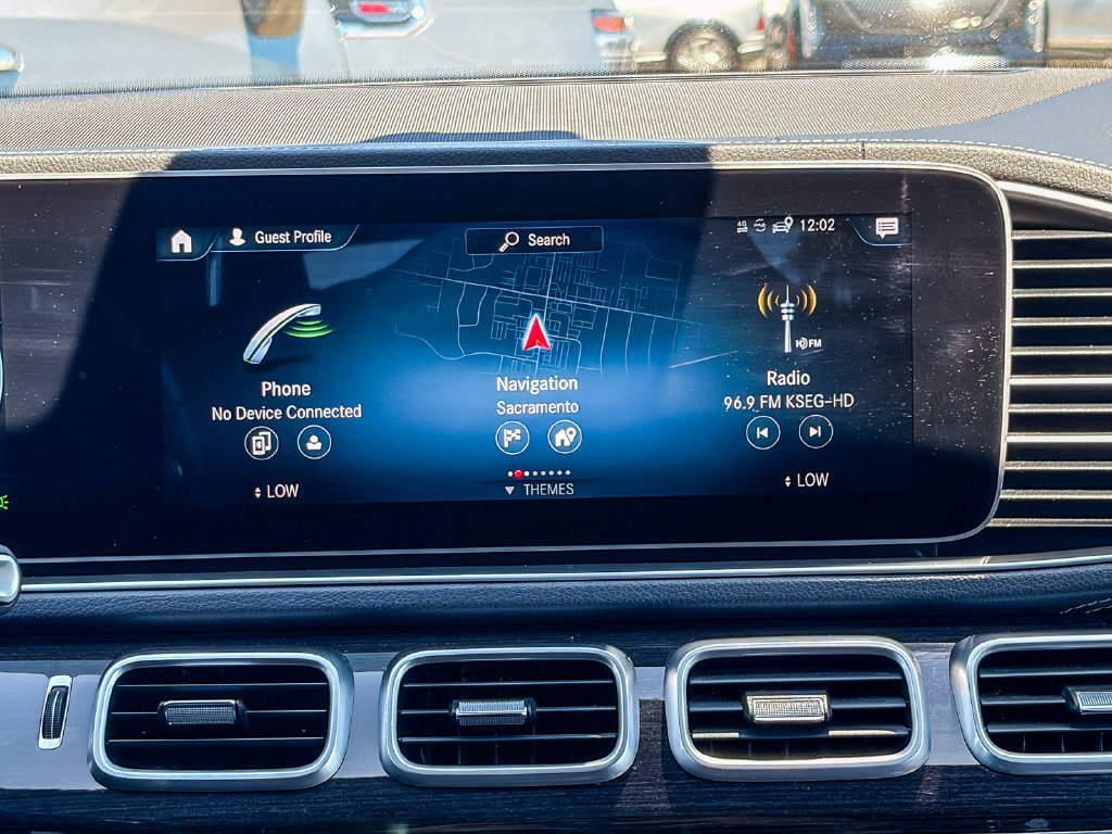 Used 2023 Mercedes-Benz GLS 450 4MATIC image 18