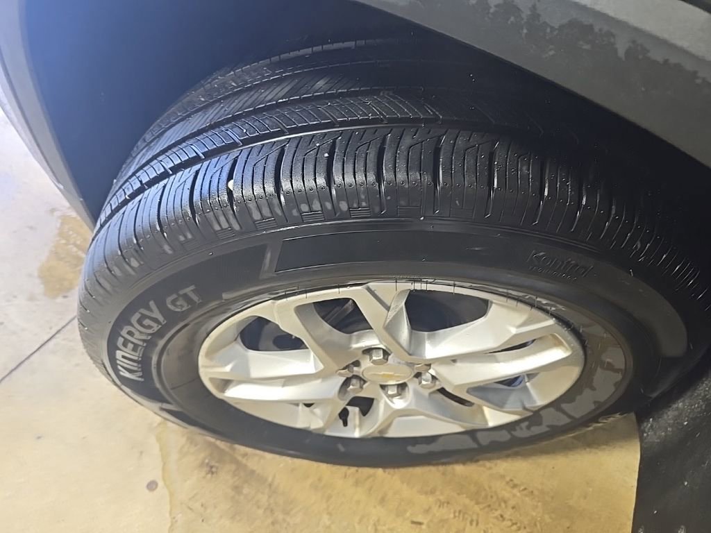 Used 2019 Chevrolet Traverse LT image 17