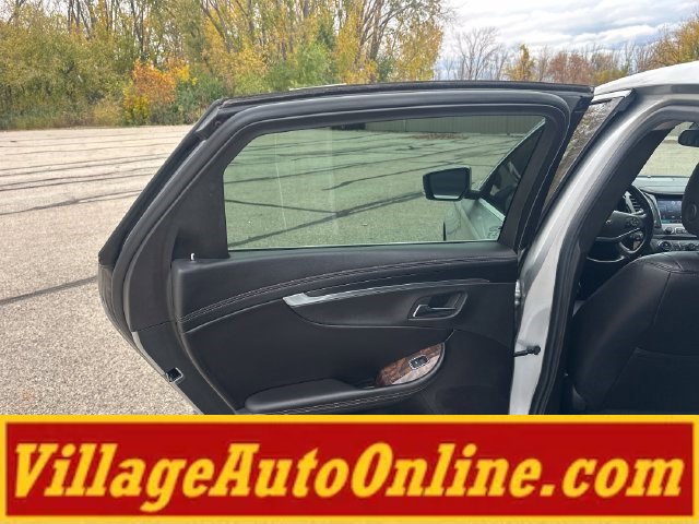 Used 2015 Chevrolet Impala LT w/ Convenience Package FWD image 26