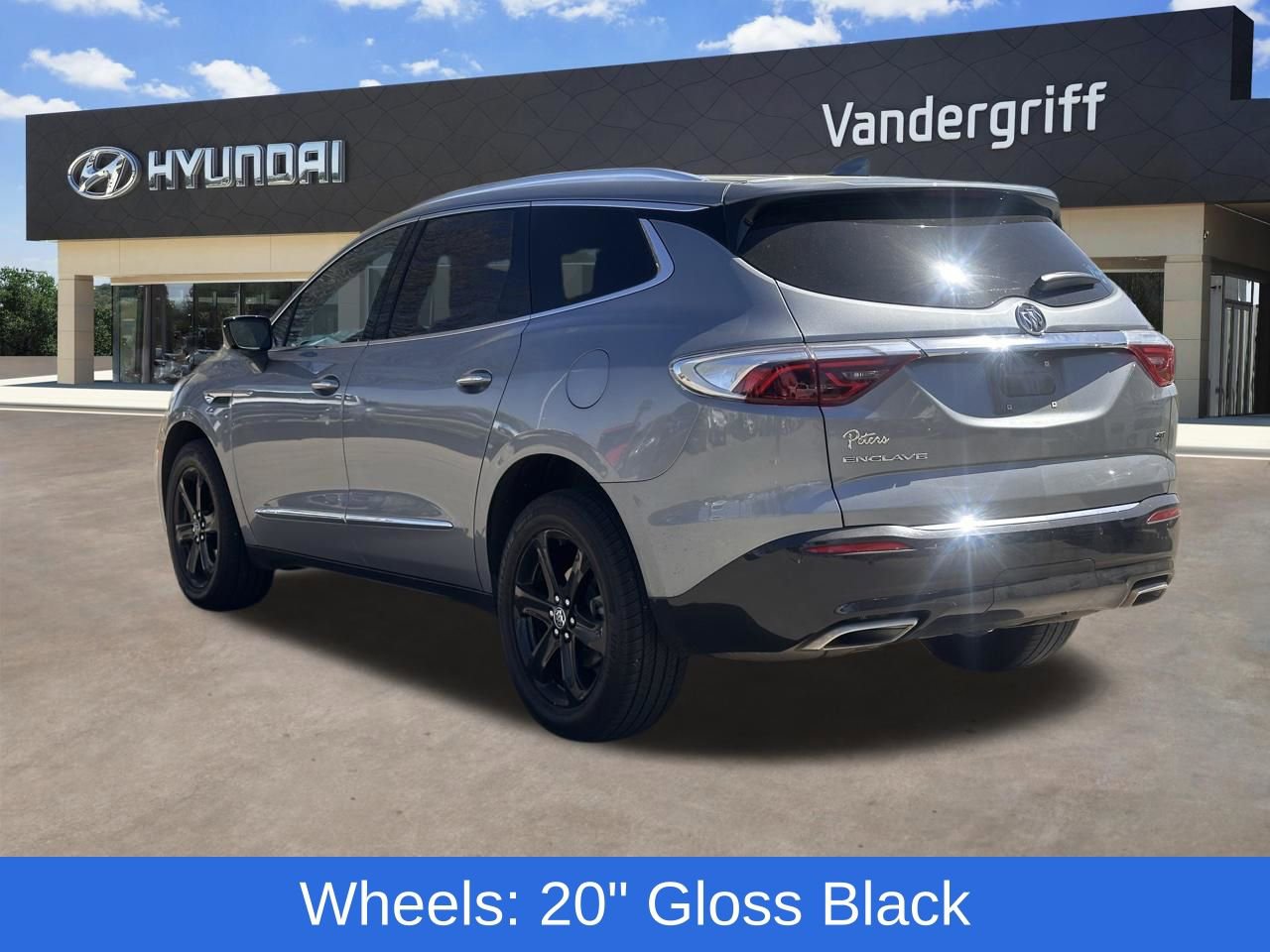 Used 2023 Buick Enclave Essence w/ Sport Touring Edition image 8