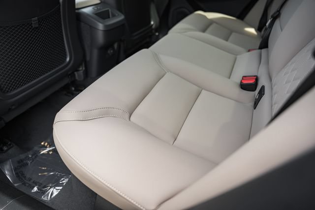 New 2026 Volvo XC60 B5 Plus w/ Protection Package Premier AWD/4WD image 33