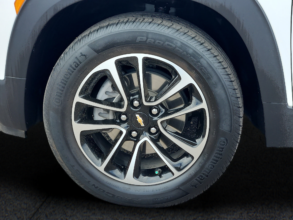 Used 2024 Chevrolet TrailBlazer LT AWD/4WD image 8