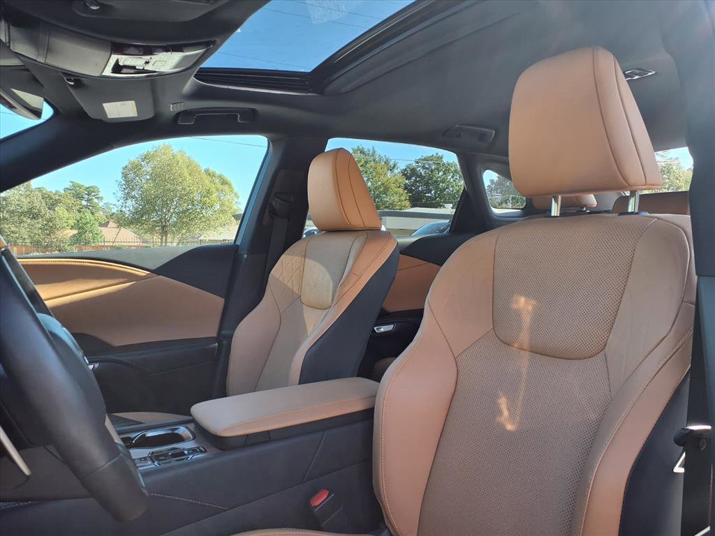 Used 2024 Lexus RX 350 Premium w/ Accessory Package (Z1) image 15