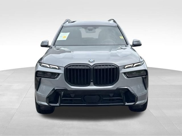 Used 2024 BMW X7 xDrive40i w/ M Sport Package AWD/4WD image 13