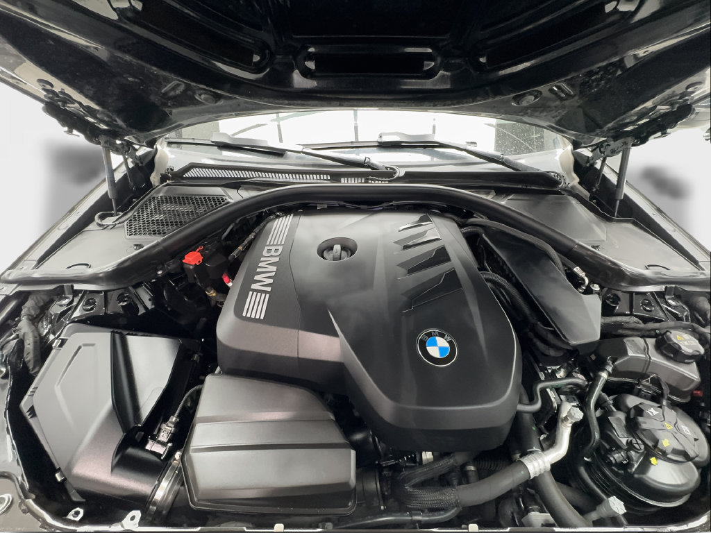 Used 2025 BMW 330i Sedan RWD image 19