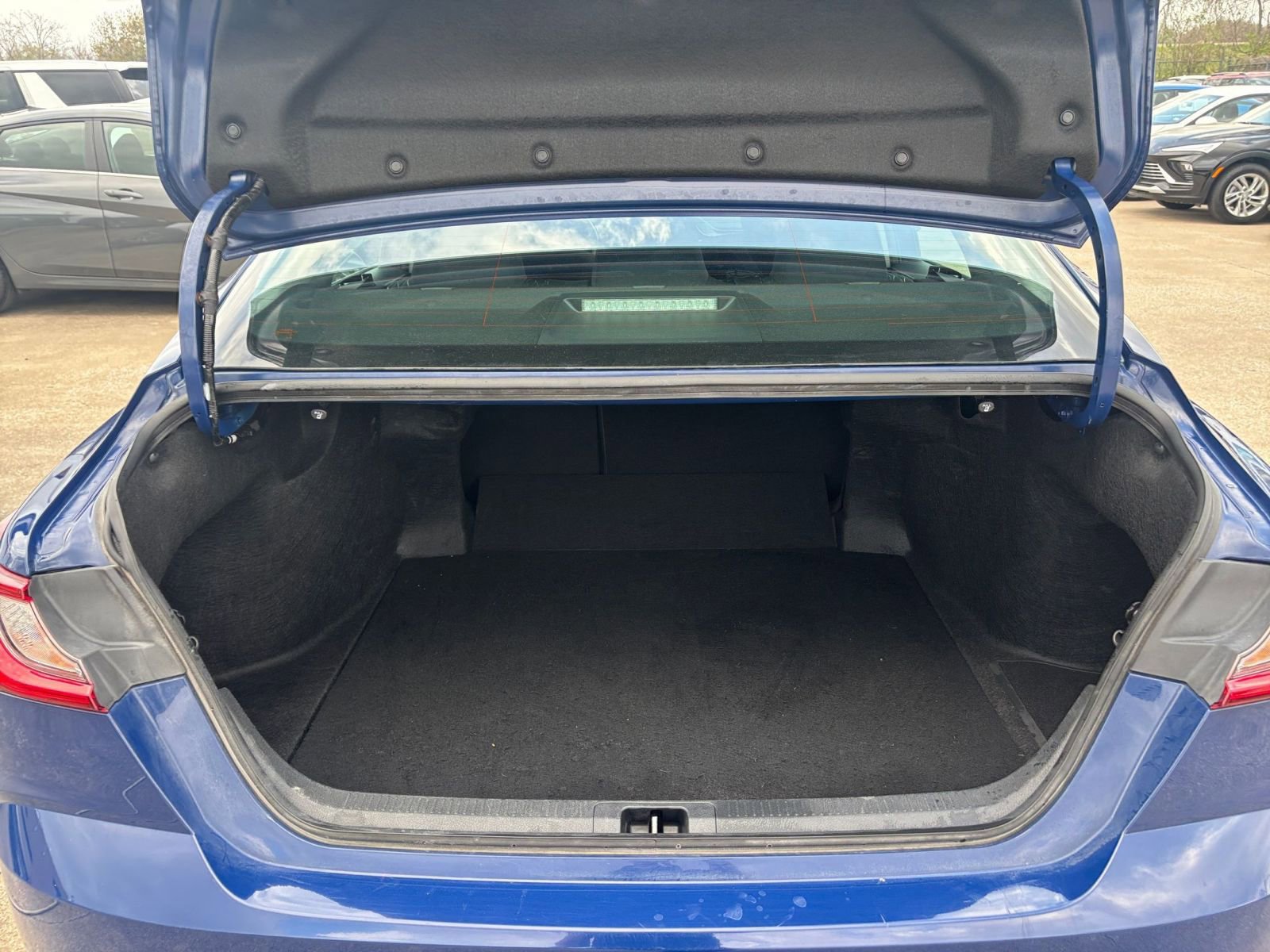 Used 2025 Toyota Camry LE image 30