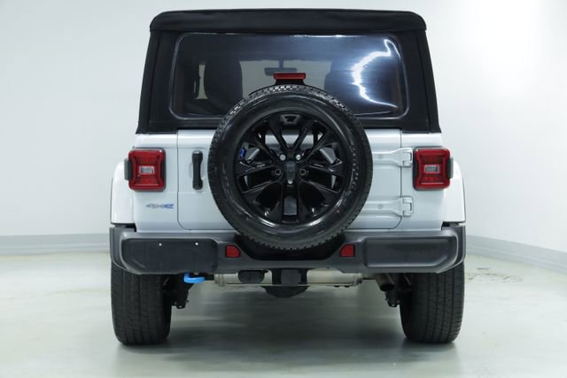 Used 2022 Jeep Wrangler Unlimited Sahara w/ Cold Weather Group image 7