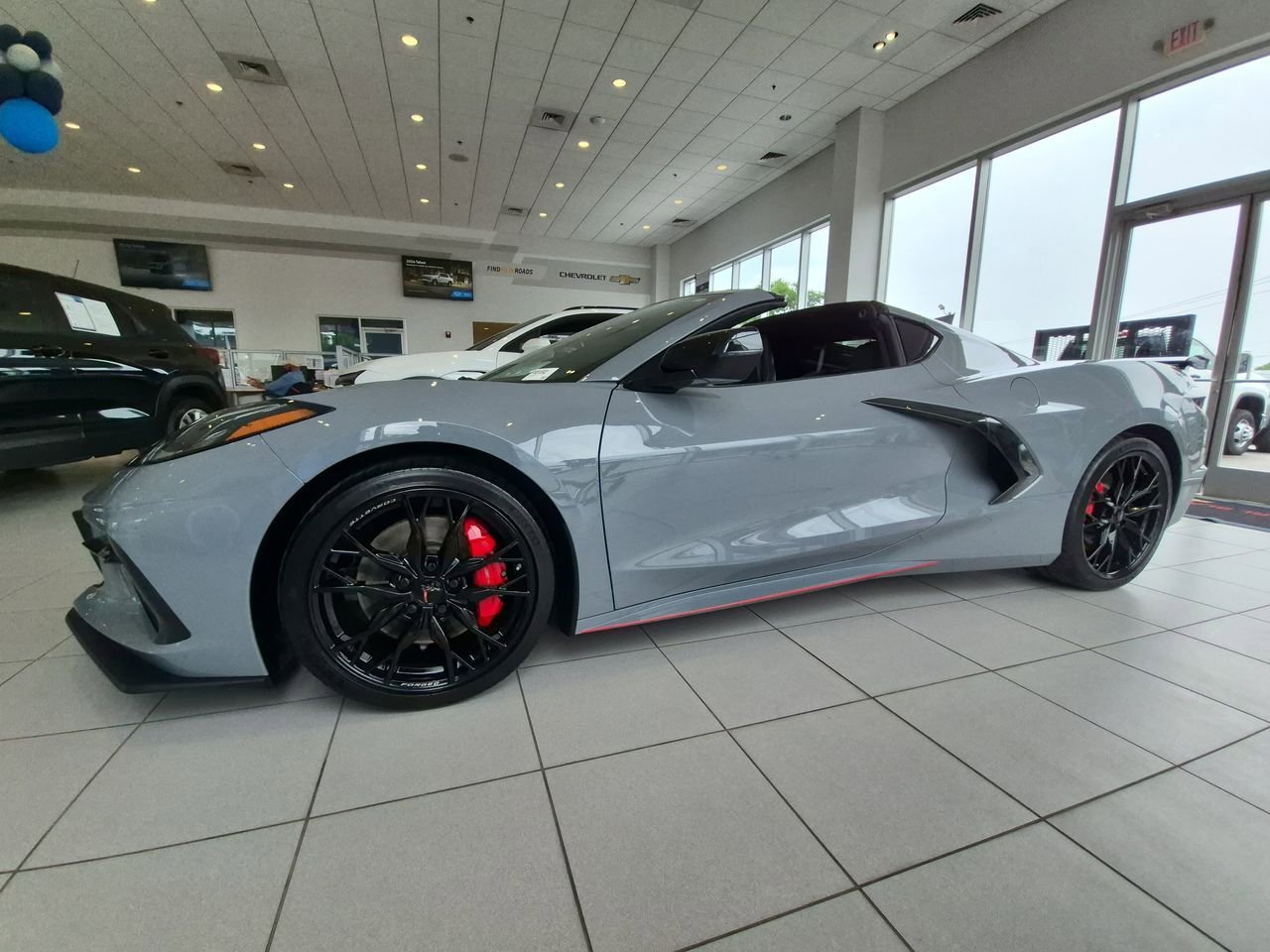 Used 2025 Chevrolet Corvette Stingray Preferred Cpe w/ Z51 Performance Package RWD image 5