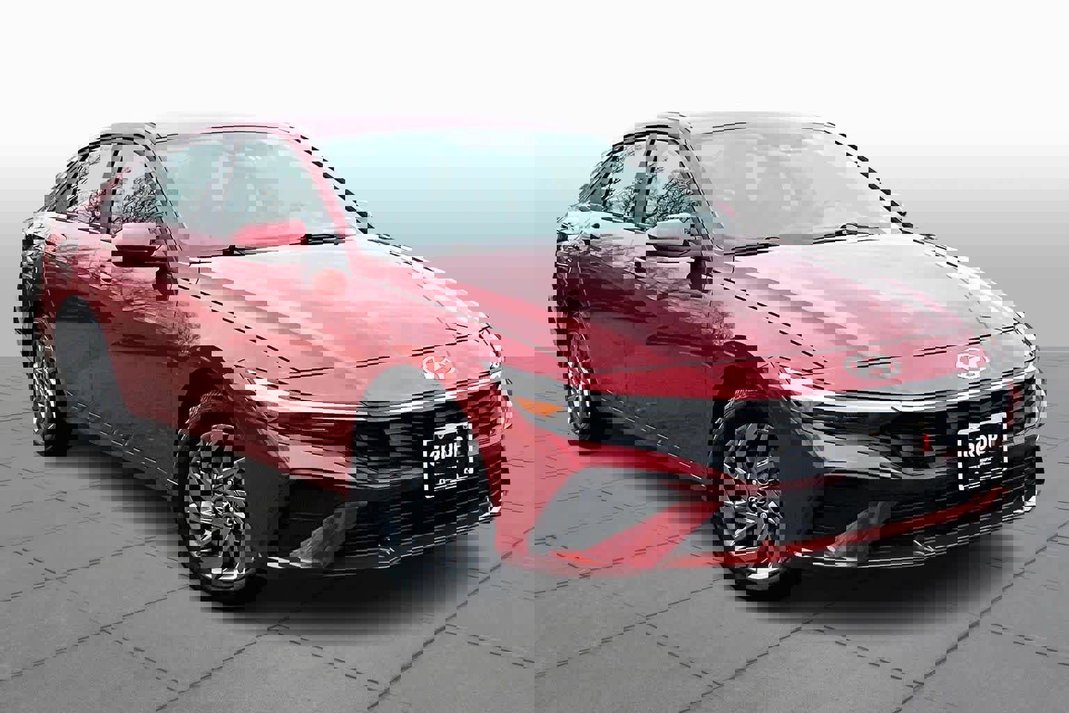 Used 2024 Hyundai Elantra Blue image 3