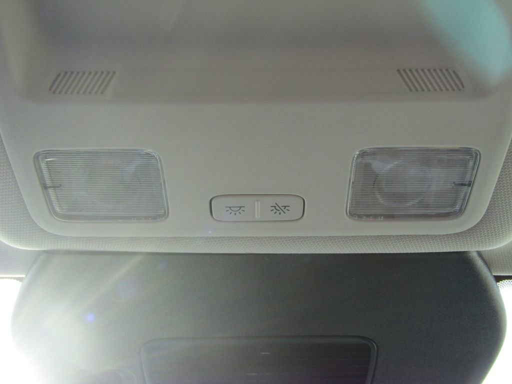 Used 2025 Ford Escape Platinum w/ Class II Trailer Tow Package image 35