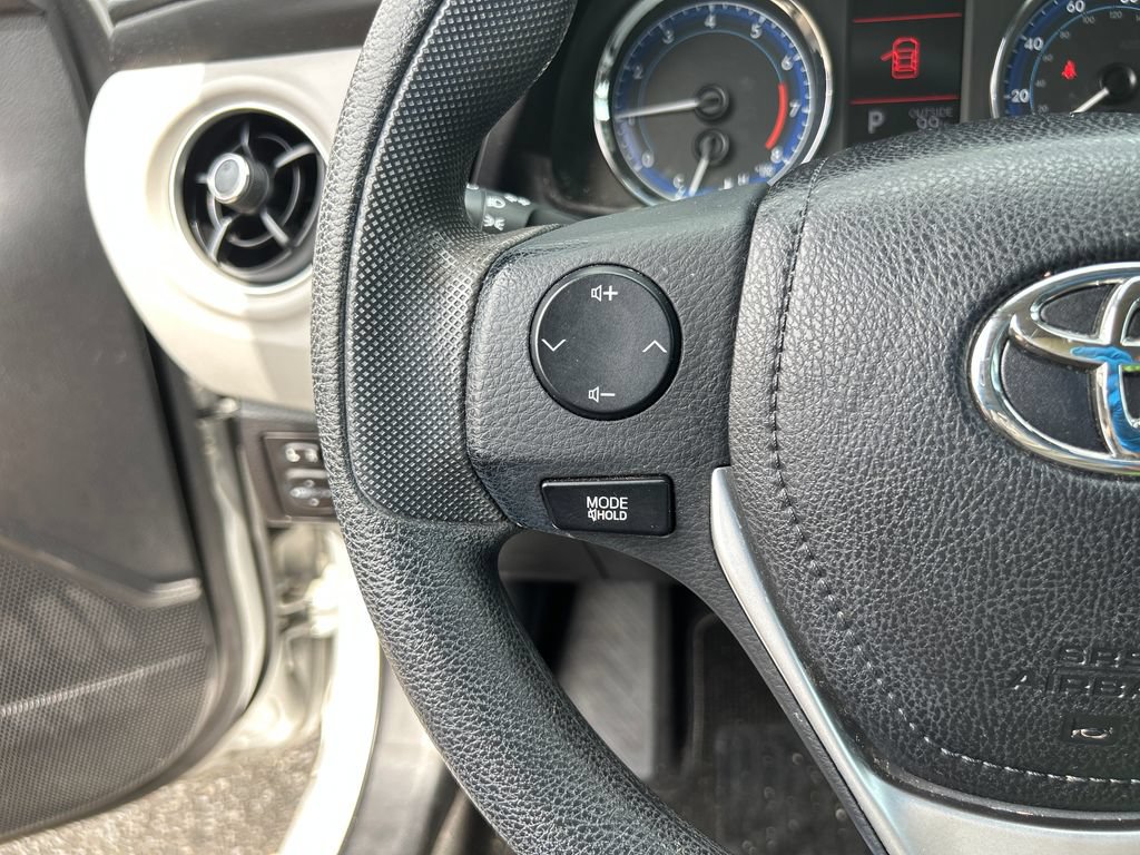 Used 2017 Toyota Corolla LE FWD image 21