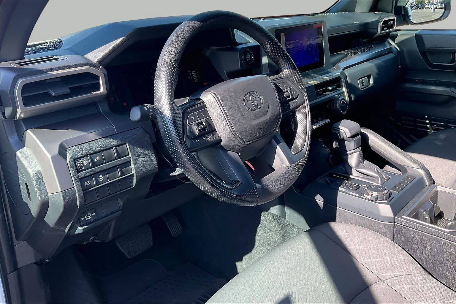 Used 2025 Toyota Tacoma SR5 AWD/4WD image 16