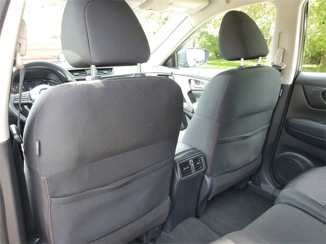 Used 2018 Nissan Rogue S image 28