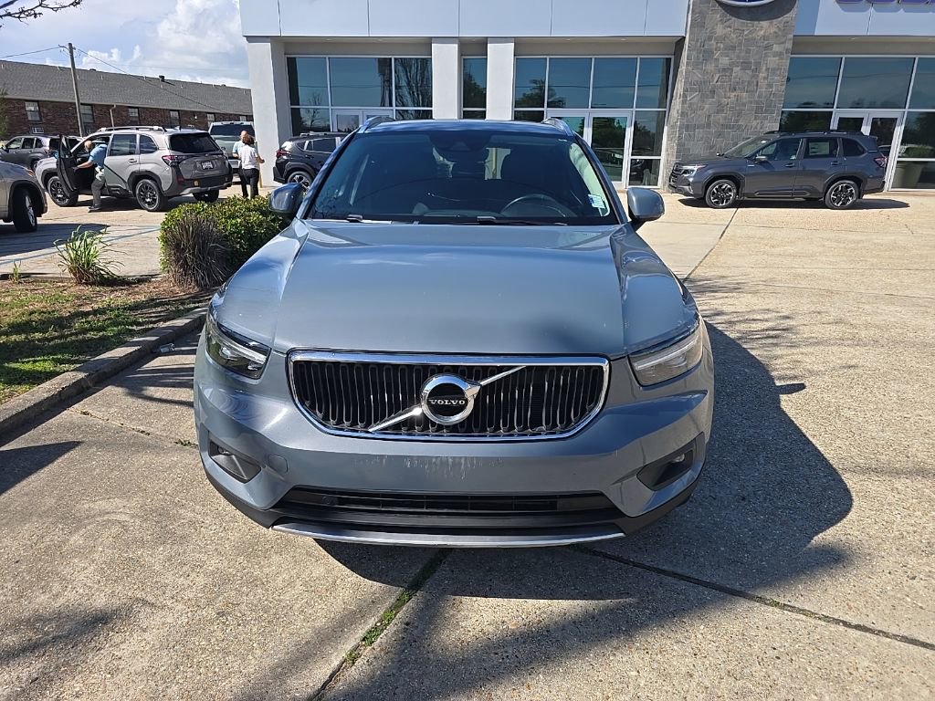 Used 2021 Volvo XC40 T5 Momentum image 12