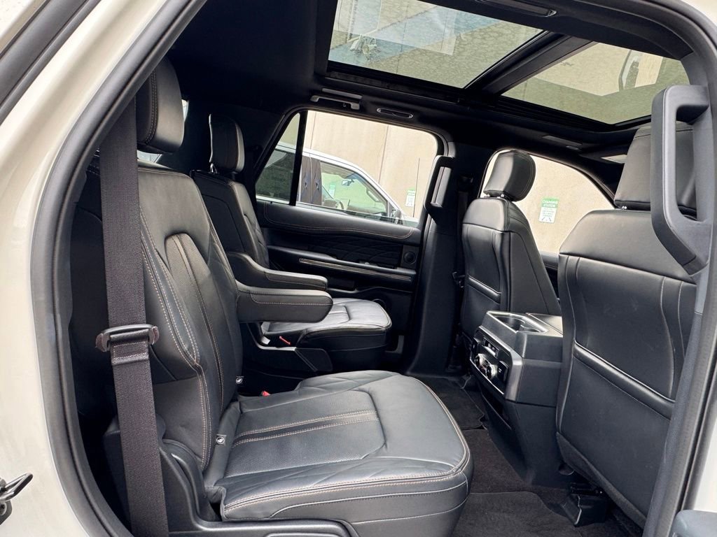 Used 2022 Ford Expedition Platinum image 33