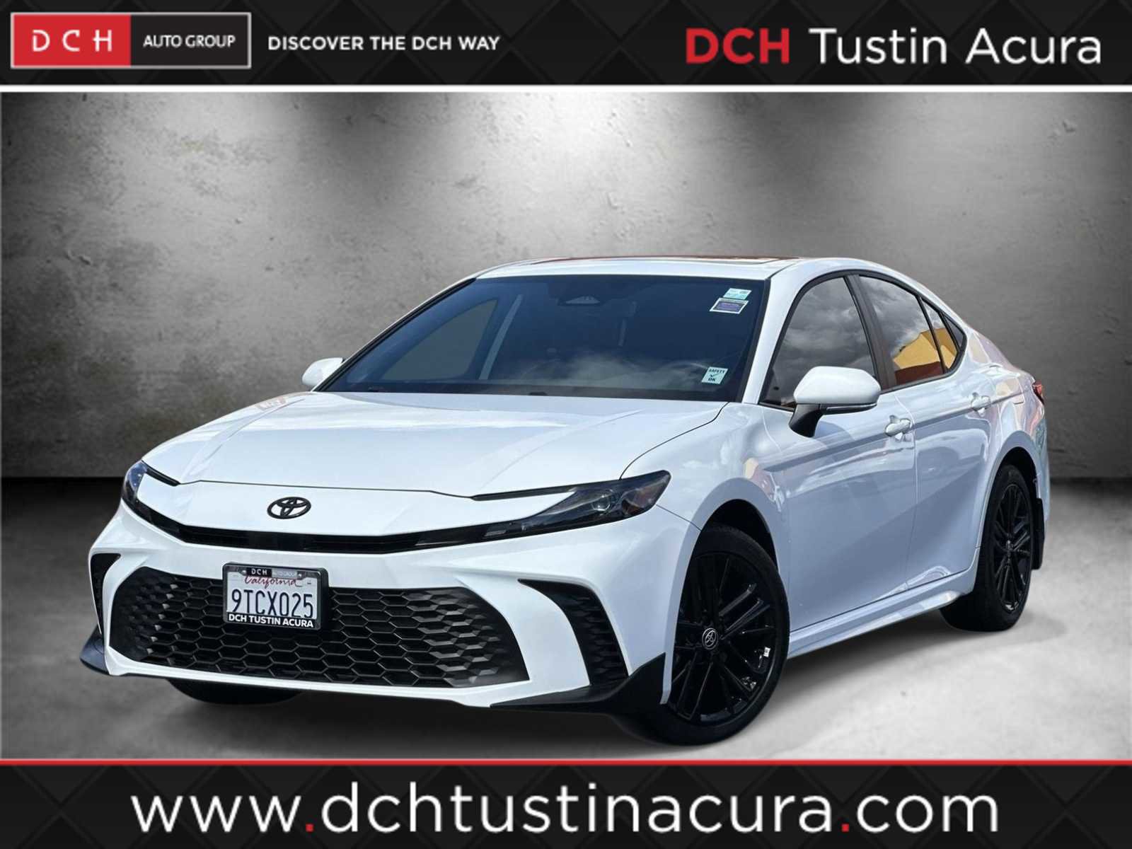 Used 2025 Toyota Camry SE w/ Convenience Package AWD/4WD image 1