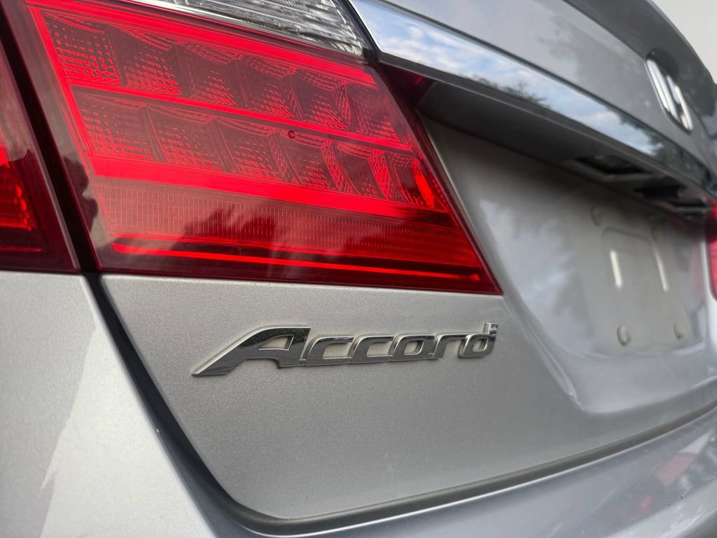 Used 2015 Honda Accord Touring image 30