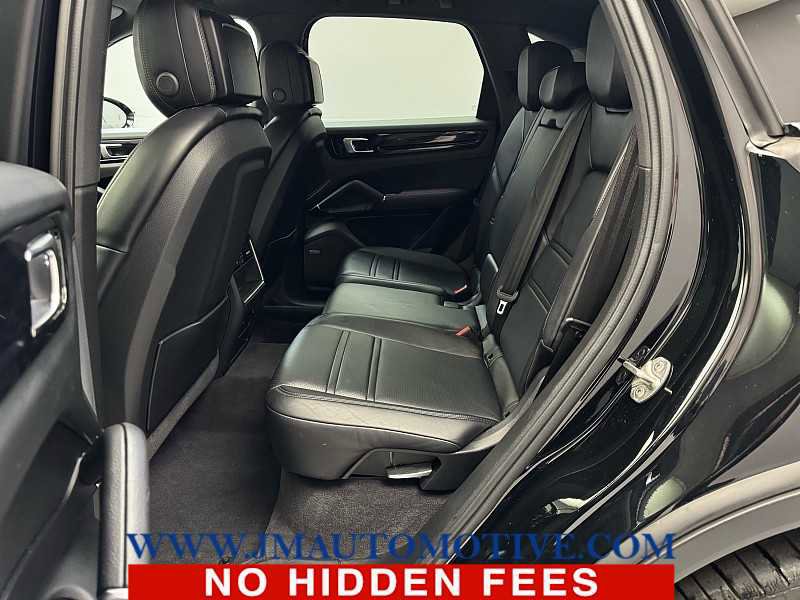 Used 2021 Porsche Cayenne image 15