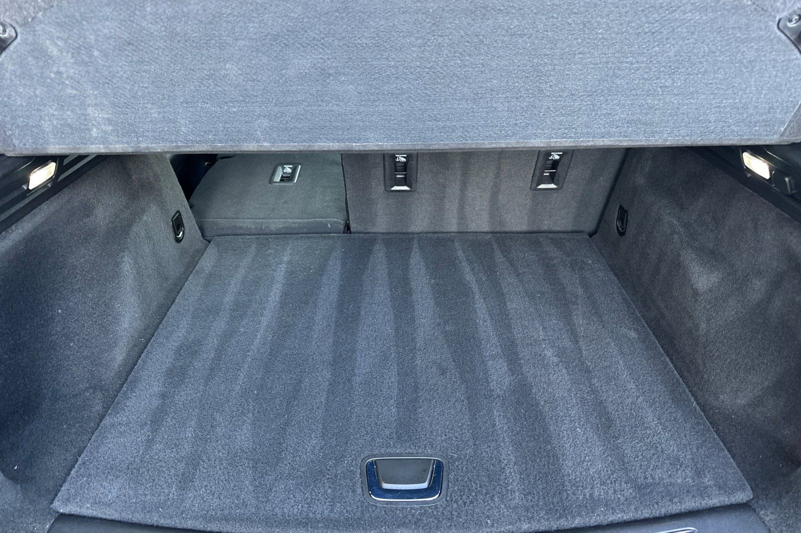 Certified 2023 Cadillac XT4 Premium Luxury w/ Technology Package image 18