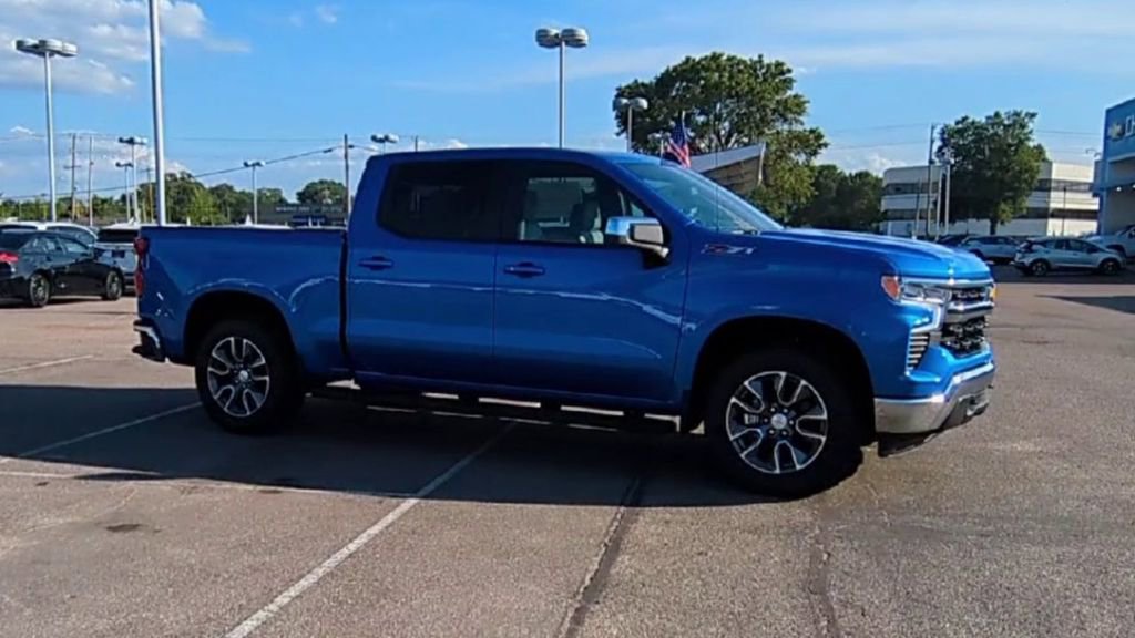 New 2026 Chevrolet Silverado 1500 LT w/ All Star Edition Plus image 2