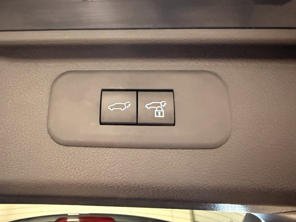 Used 2024 Toyota Grand Highlander AWD image 10