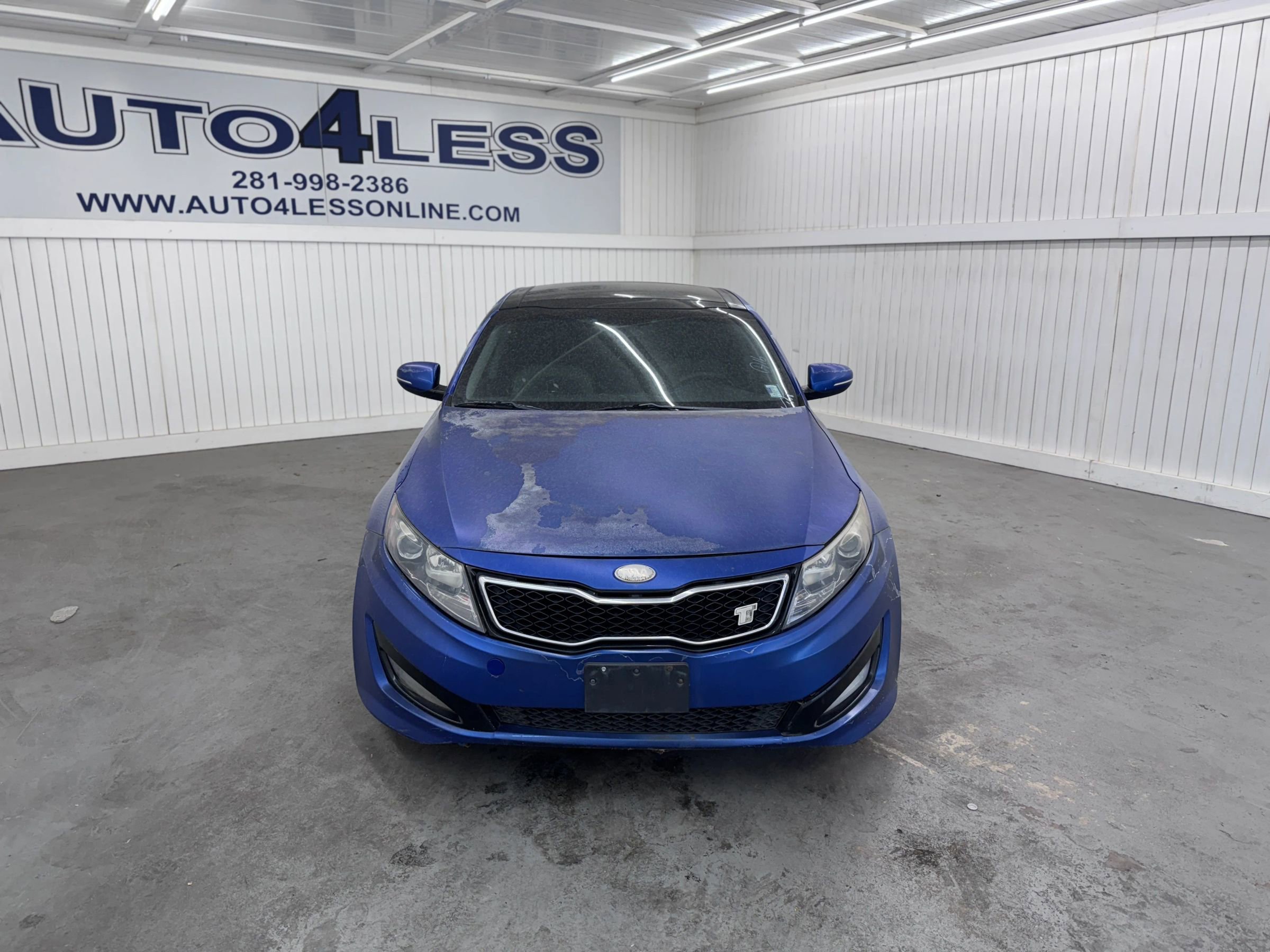 Used 2011 Kia Optima SX w/ Premium Pkg image 2