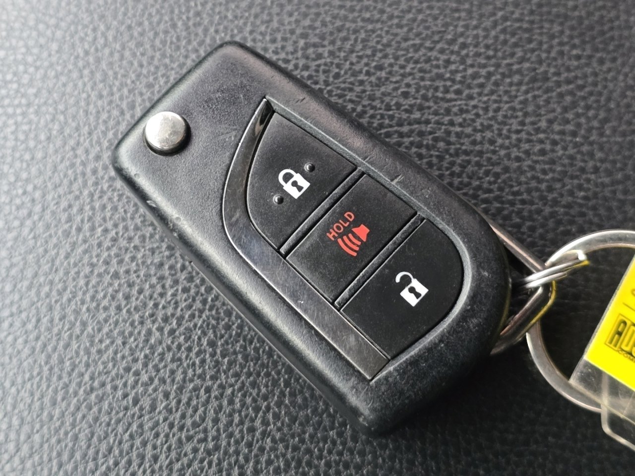 Used 2020 Toyota RAV4 LE image 32